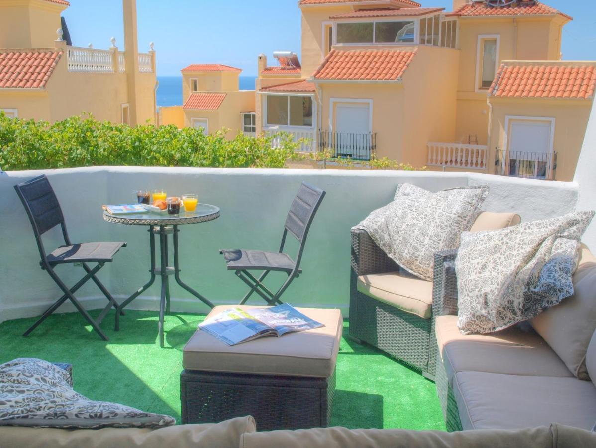 Cristos Beach Apartment Естепона Екстериор снимка