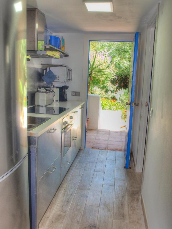 Cristos Beach Apartment Естепона Екстериор снимка